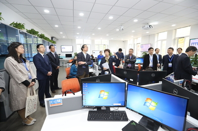 北京語(yǔ)言大學(xué)召開本科教學(xué)工作審核評(píng)估專家見(jiàn)面會(huì)